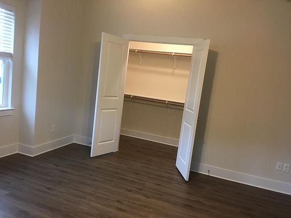 5th image of 1856 Greenwood Ln