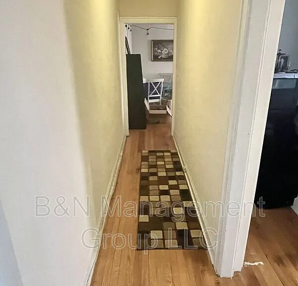 914 W Oakdale Ave #1W — Photo 6