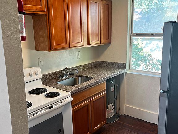 5th image of 433 N Prieur St APT 1