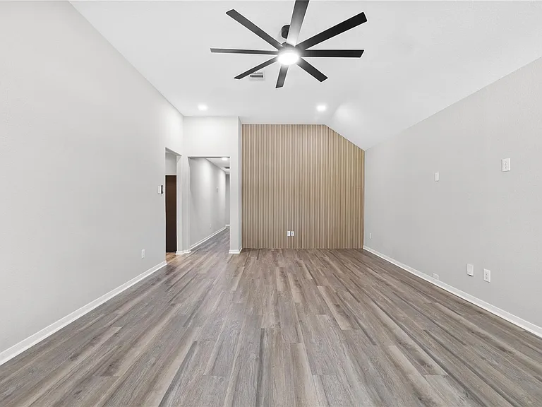 14423 Idylwild Wood Way — Photo 6