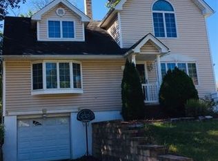 22 Huemmer Ter, Clifton, NJ 07013
