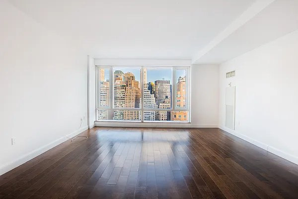 Rented by Landmark Property Holdings LLC | media 17