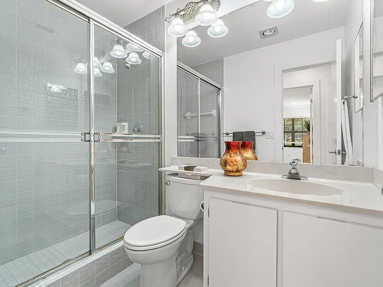 5605 Forest Oaks Ter — Photo 22