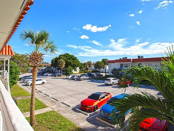 5th image of 1333 S Dixie Hwy APT 222