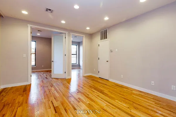 Rented by Town Residential | media 10