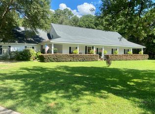 111 Brookwood Dr, Eufaula, AL 36027