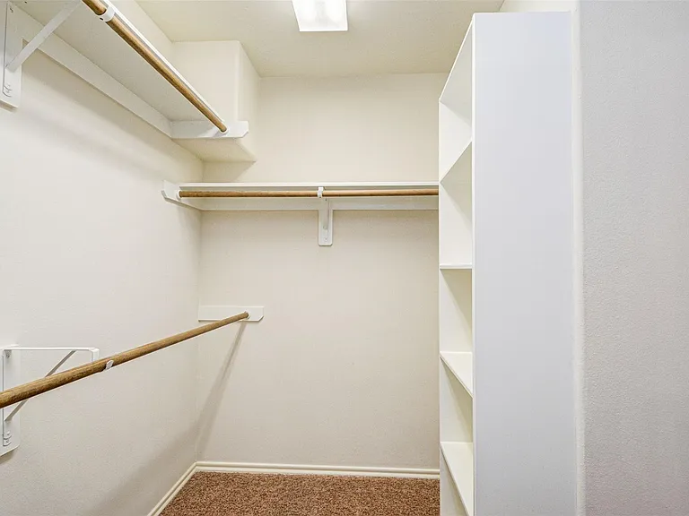 23 Fairlee Ct — Photo 36