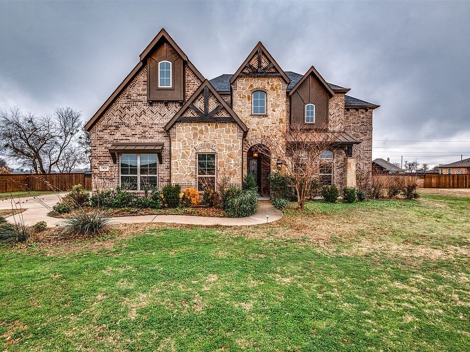1st image of 821 Cross Creek Ct