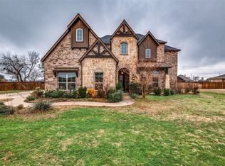 821 Cross Creek Ct, Waxahachie, TX 75167
