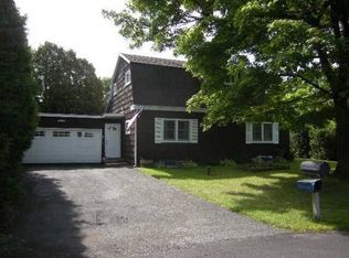 104 Crysler Dr, East Syracuse, NY 13057
