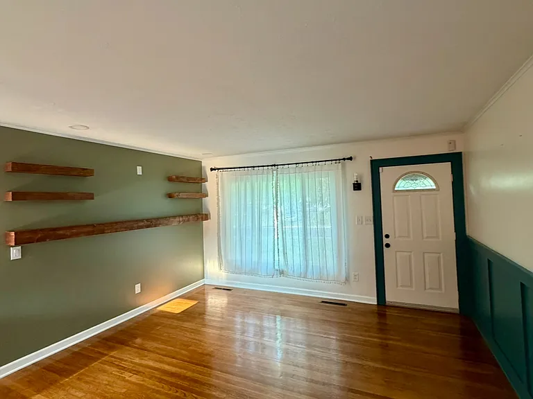 1007 Chestershire Rd — Photo 3