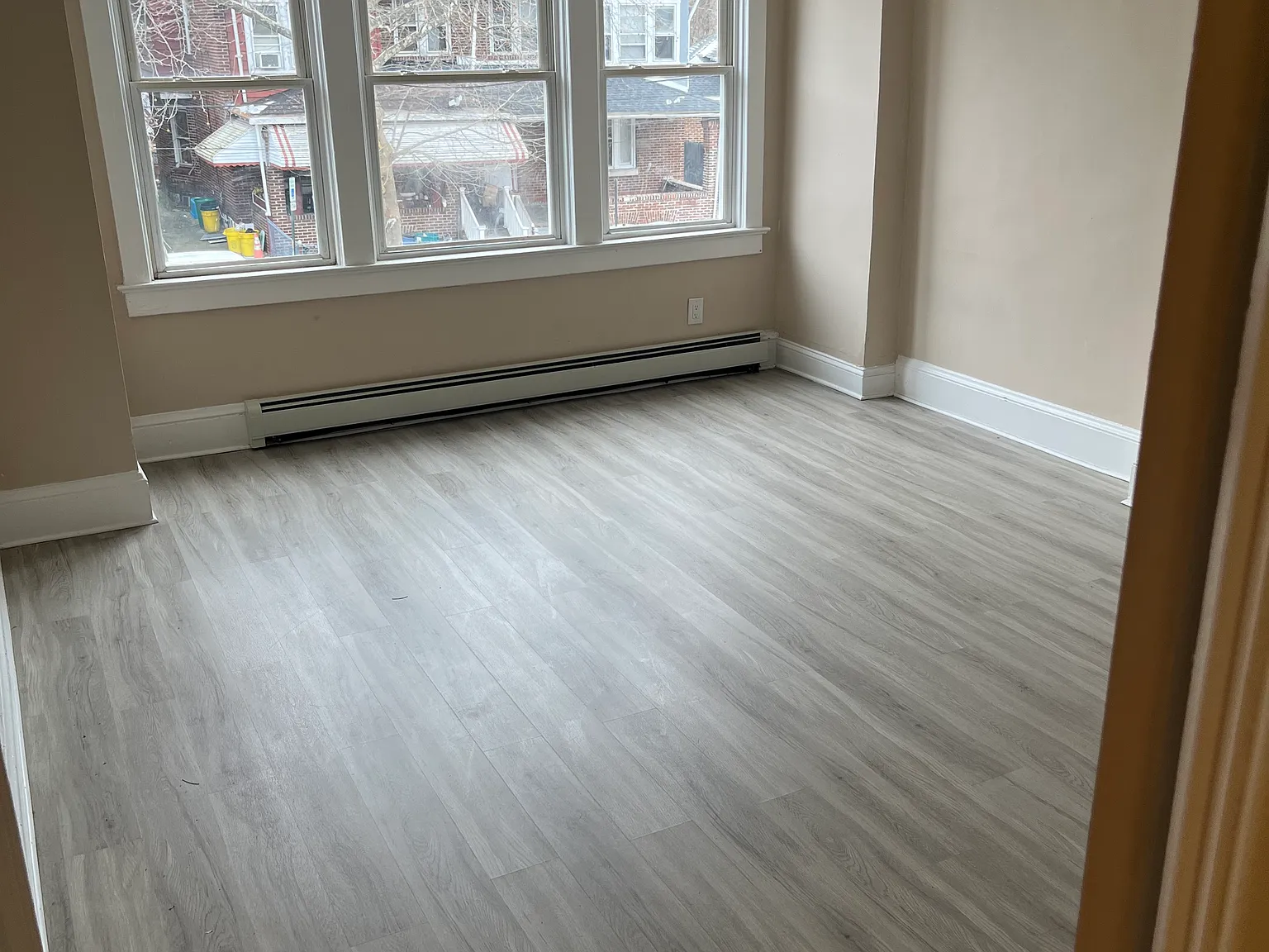5 bed, 1500 sqft, $2,500 — Photo 3