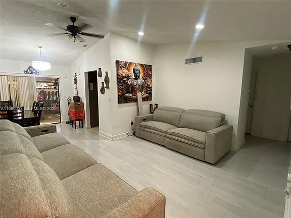 3rd image of 13815 SW 54th St