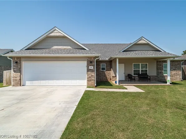 110 Meadows Dr, Roland, OK 74954