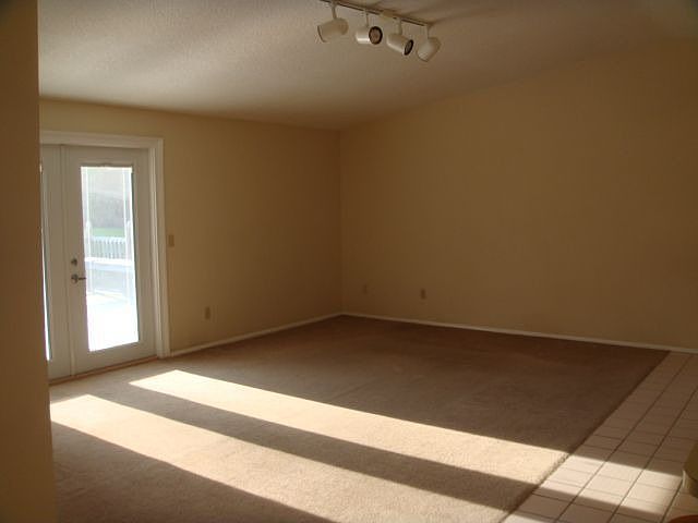 1st image of 10718 Squires Ct