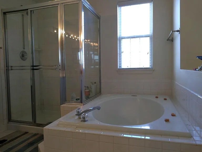 2529 James Monroe Cir — Photo 5