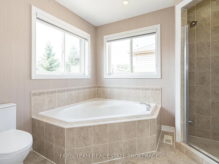 2 Vanessa Dr — Photo 19