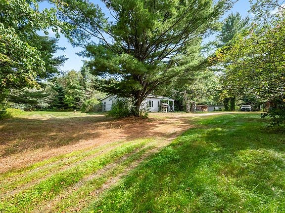 4th image of 397 Pond Brook Road