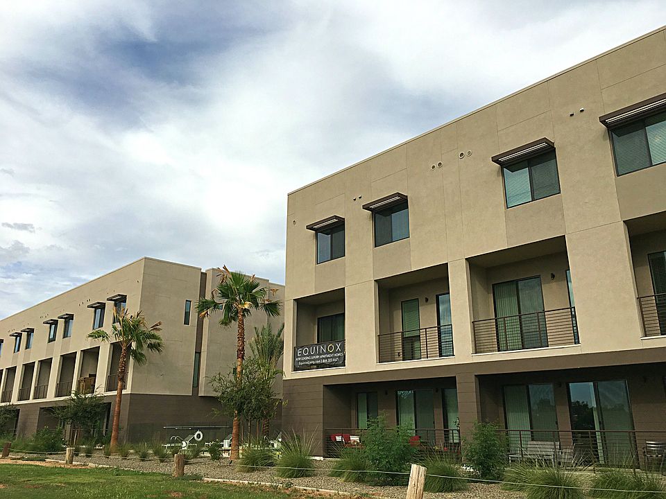 Golf Course Facing Unit