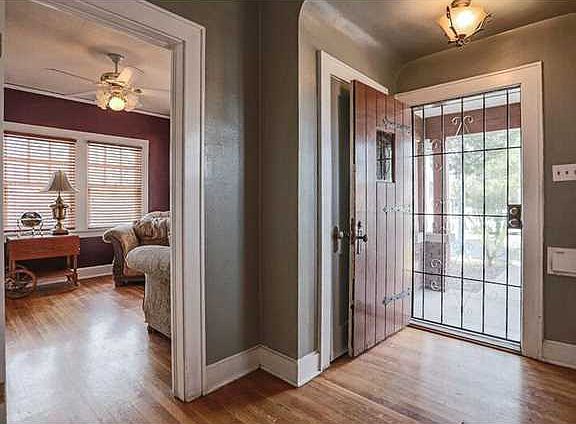 4th image of 4300 Trowbridge Dr