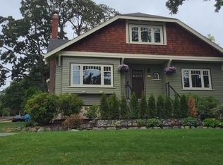 1276 Vista Hts, Victoria, BC V8T 2J1