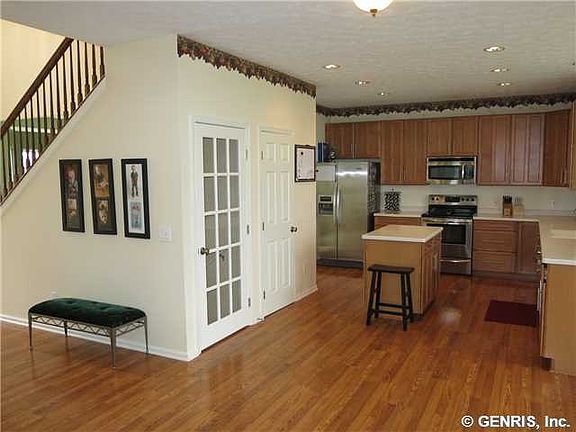 2nd image of 1913 Stablegate Dr