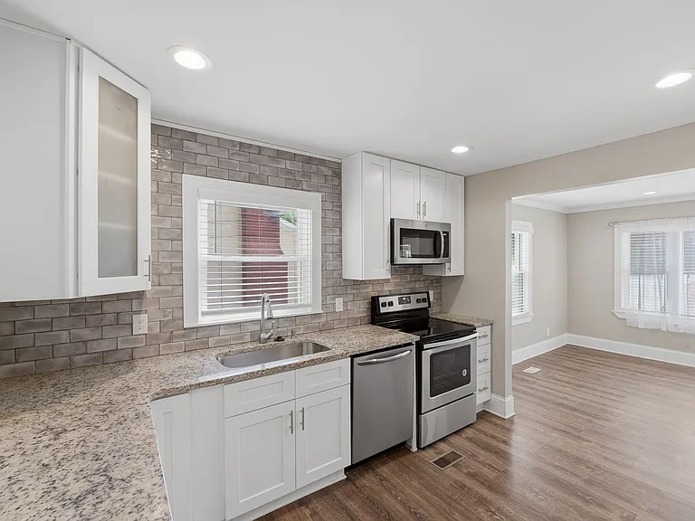 4239 Dinglewood Ave — Photo 19
