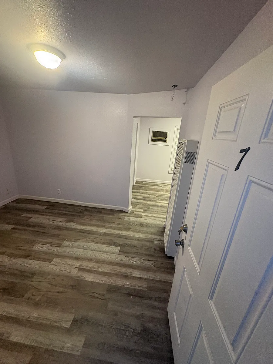 Building Photo - 38716 E Yermo Rd #7