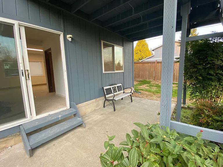 11323 SE 218th Pl #B — Photo 7