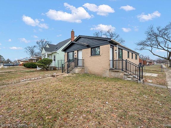 5th image of 8104 Cloverdale Ave