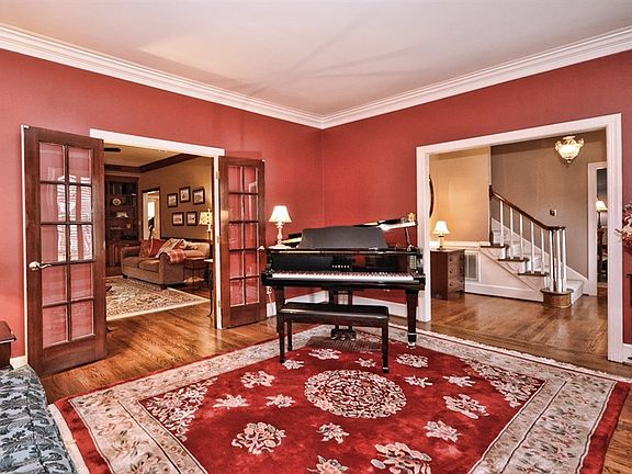 4th image of 6725 Cristina Ct