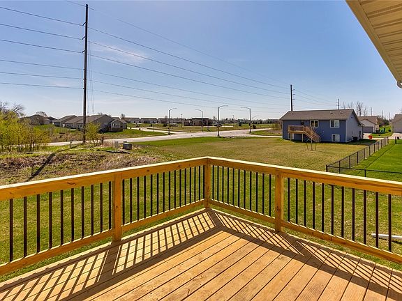 4th image of 1100 Westview Dr