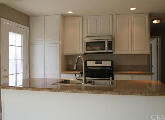 4th image of 11871 Hewes St