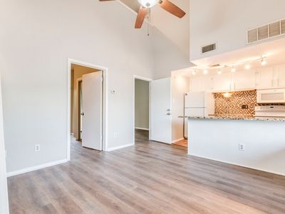 601 Nelray Blvd APT 13, Austin, TX, 78751