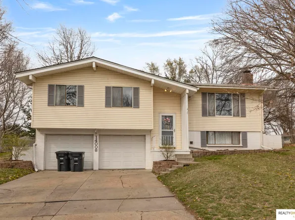 14008 Adams Cir, Omaha, NE 68137