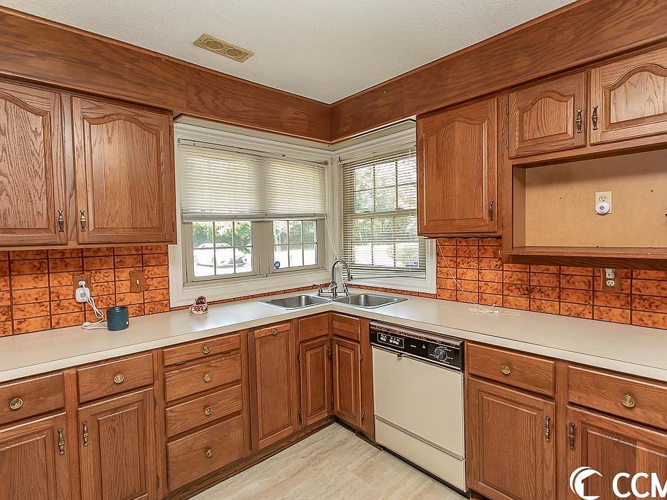 1515 Oak St, SC 29440 MLS 2311449 Zillow