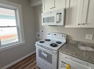 219 Laurel St APT 2E, Manchester, NH 03103