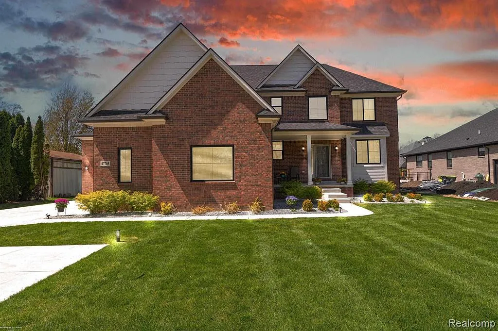 4 bed, 4.5 bath, 3021 sqft, $4,200 — Photo 1