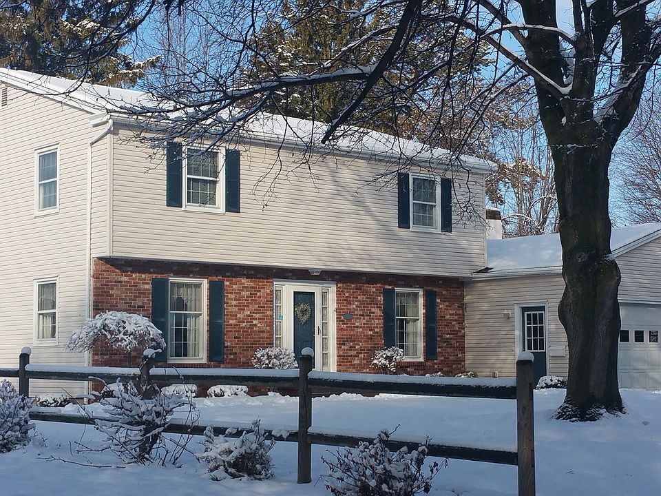 1st image of 121 Linden Ave