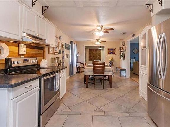 4th image of 3099 Bay Tree Dr #4