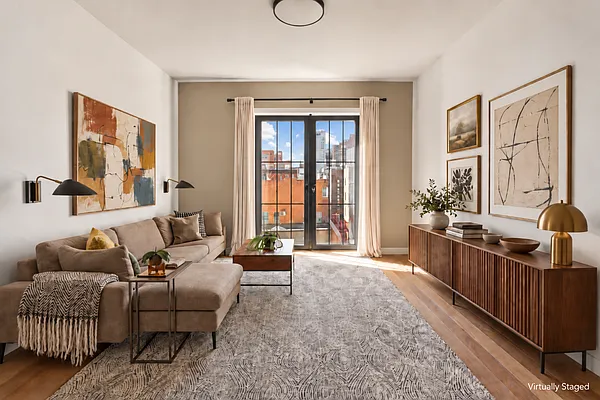 Living room, photo 1