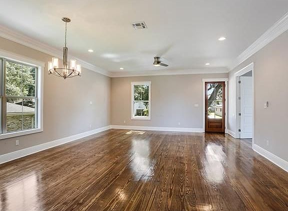 3rd image of 6111 Perlita St