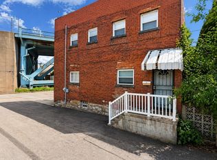 427 Oak Aly, Mc Kees Rocks, PA 15136