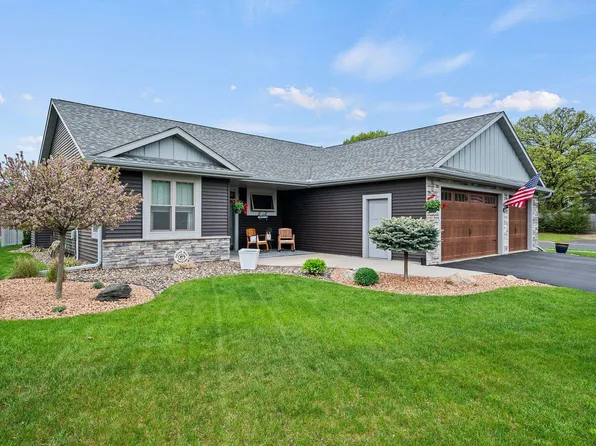 370 Kamloops Pl, River Falls, WI 54022