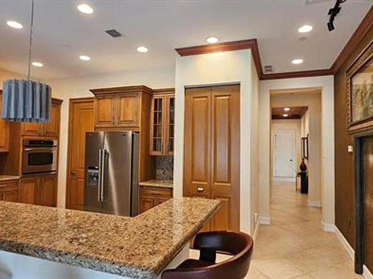 16117 Emerald Estates Dr — Photo 23