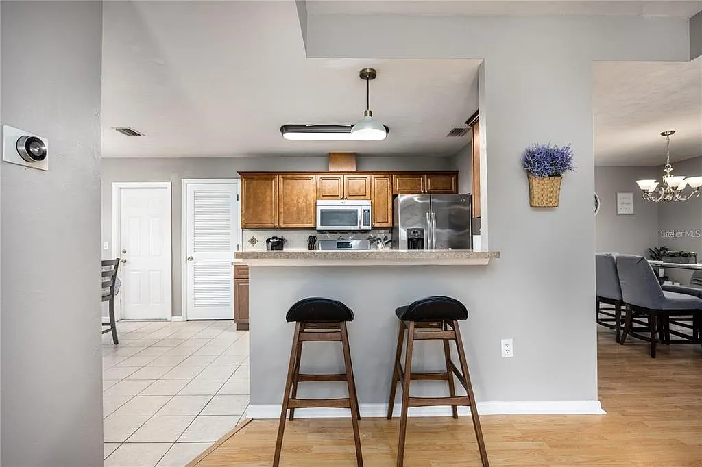 3 bed, 2.0 bath, 1261 sqft, $2,250 — Photo 4