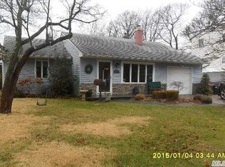 644 Pat Dr, West Islip, NY 11795