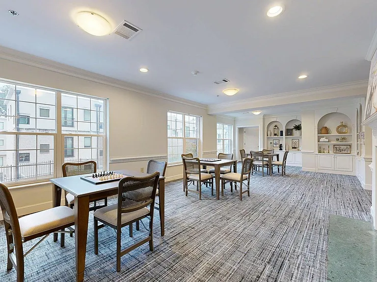 Buckhead Flats — Photo 15
