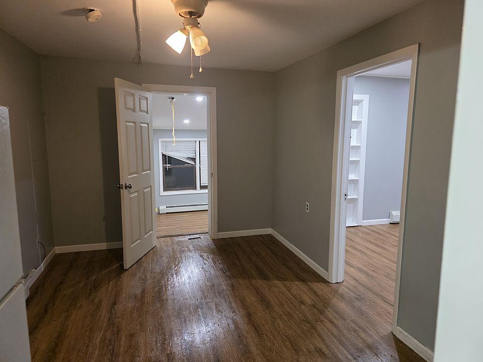 2nd image of 642 N Liberty Dr