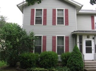 13 McKenzie St, Bergen, NY 14416